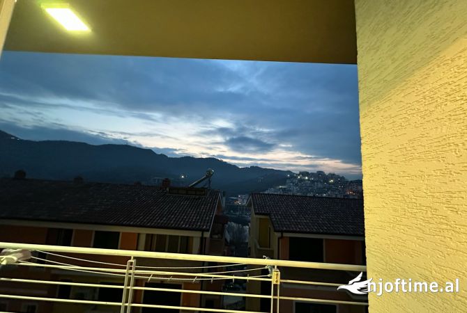 Shtepi ne shitje Apartament ne Tirane, 3+1, Mobilimi E mobiluar, Pagesa 227,000  Euro.