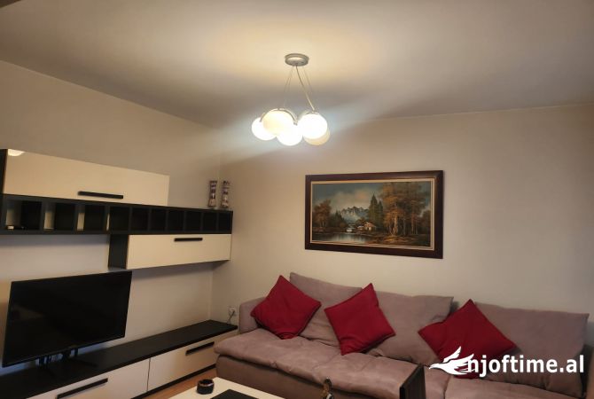 Shtepi me qera 2+1 ne Tirane - 600 Euro