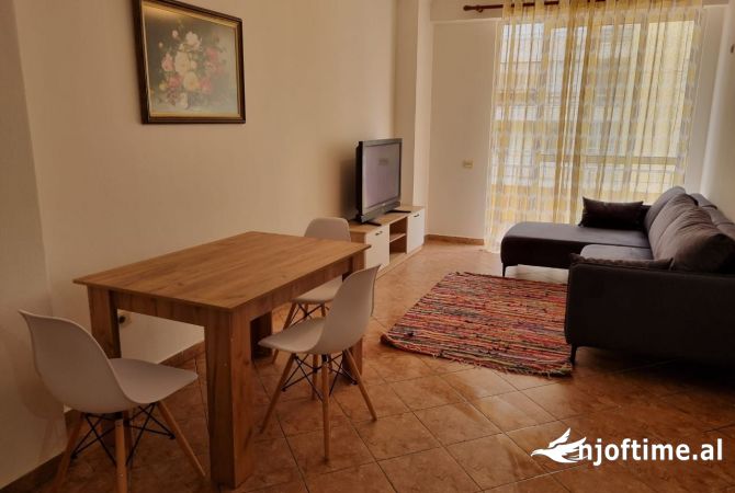 Shtepi me qera 1+1 ne Tirane - 48,000 Leke