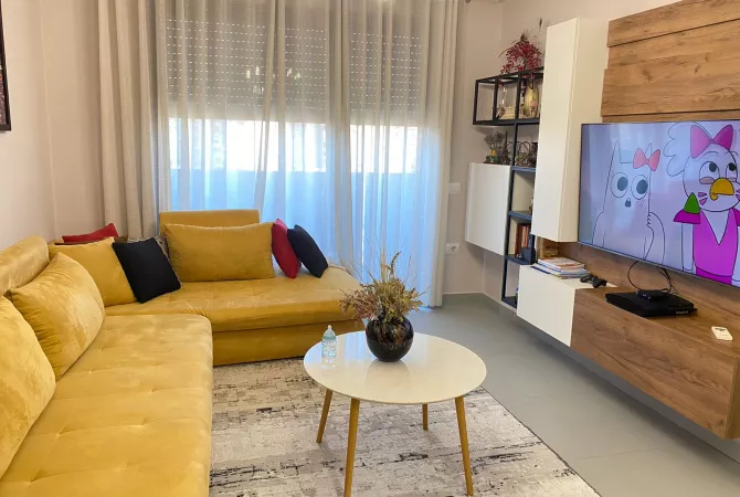 Shtepi me qera Apartament ne Tirane, 1+1, Mobilimi E mobiluar, Pagesa 900  Euro.