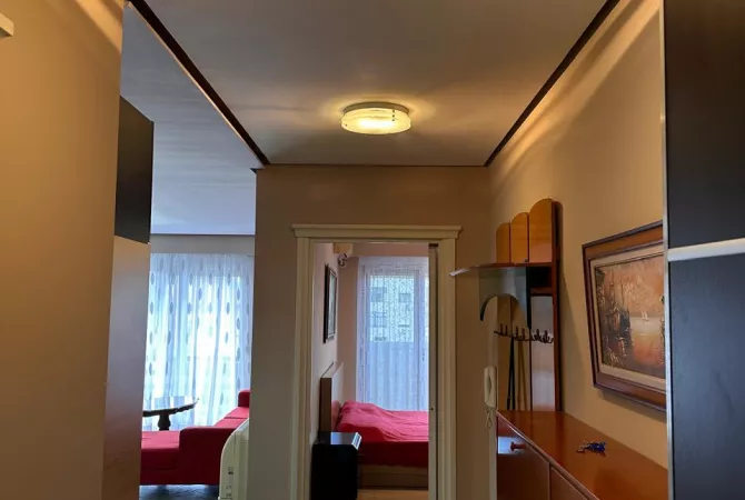 Shtepi me qera 2+1 ne Tirane - 60,000 Leke