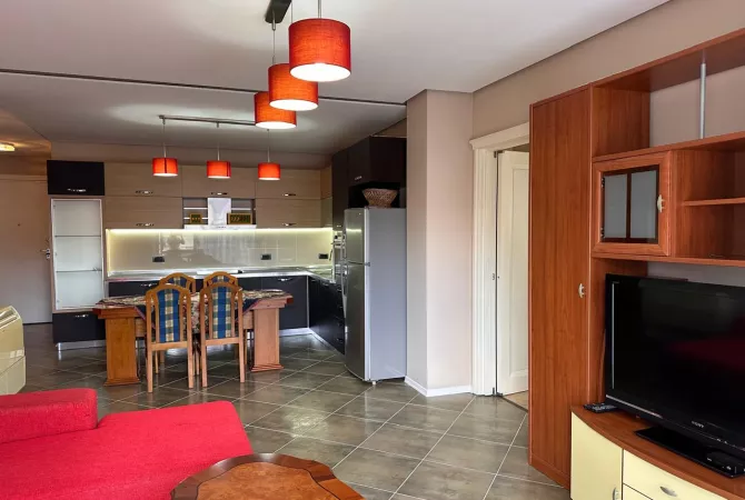 Shtepi me qera Apartament ne Tirane, 2+1, Mobilimi E mobiluar, Pagesa 60,000  Leke.