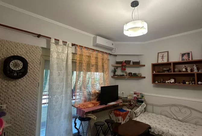 Shtepi me qera 1+1 ne Tirane - 450 Euro