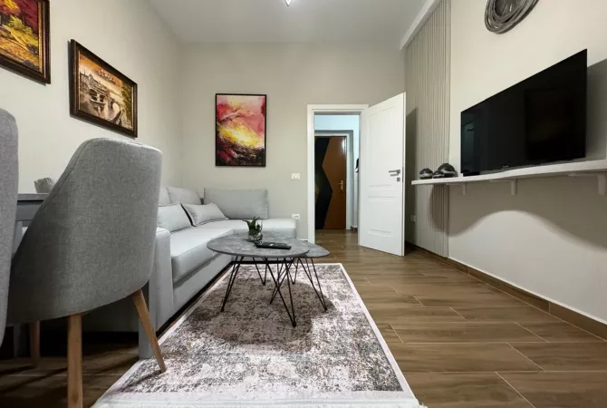 Shtepi me qera Apartament ne Tirane, 1+1, Mobilimi E mobiluar, Pagesa 800  Euro.
