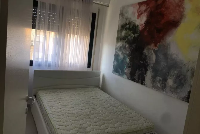 Shtepi me qera 1+1 ne Tirane - 900 Euro