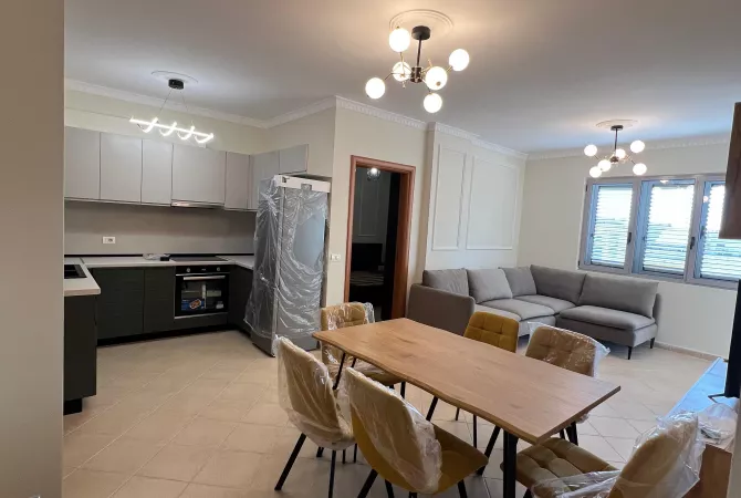 Shtepi me qera 2+1 ne Tirane - 550 Euro