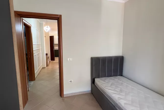 Shtepi me qera Apartament ne Tirane, 2+1, Mobilimi E mobiluar, Pagesa 550  Euro.