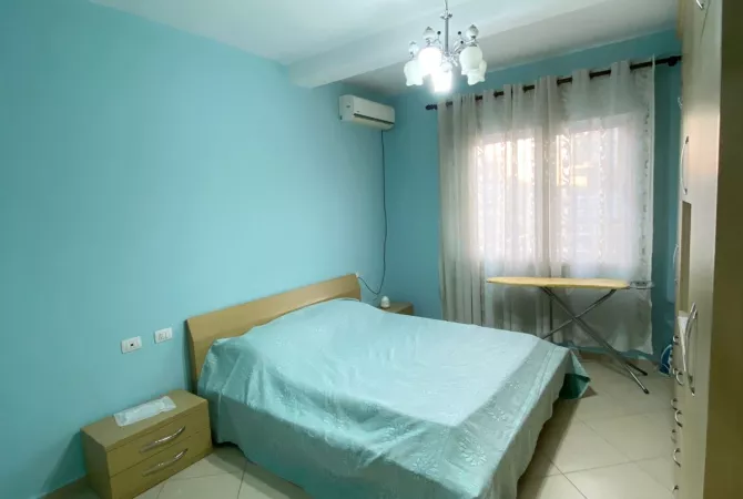 Shtepi ne shitje Apartament ne Tirane, 2+1, Mobilimi E mobiluar, Pagesa 141,000  Euro.