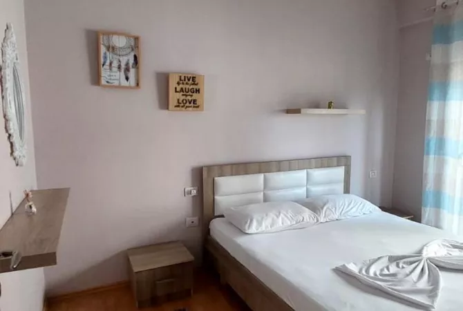 Shtepi me qera Apartament ne Tirane, 2+1, Mobilimi E mobiluar, Pagesa 650  Euro.