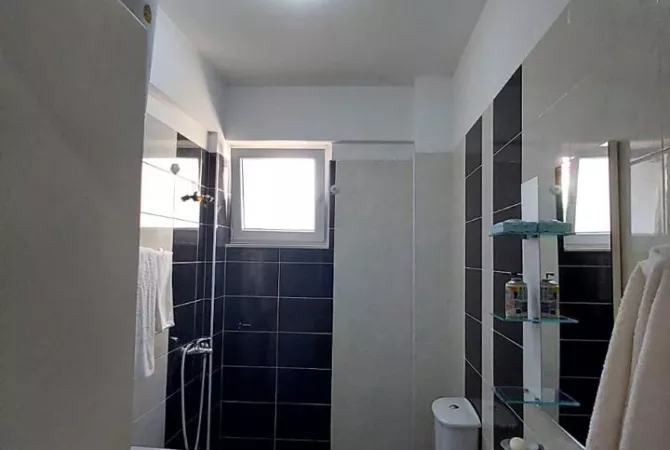 Shtepi me qera Apartament ne Tirane, 2+1, Mobilimi E mobiluar, Pagesa 650  Euro.