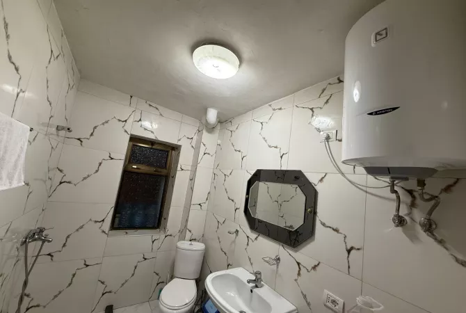 Shtepi me qera Apartament ne Tirane, 1+1, Mobilimi E mobiluar, Pagesa 50,000  Leke.