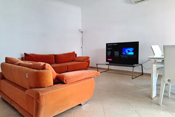 Shtepi me qera Apartament ne Tirane, 2+1, Mobilimi E mobiluar, Pagesa 1,000  Euro.