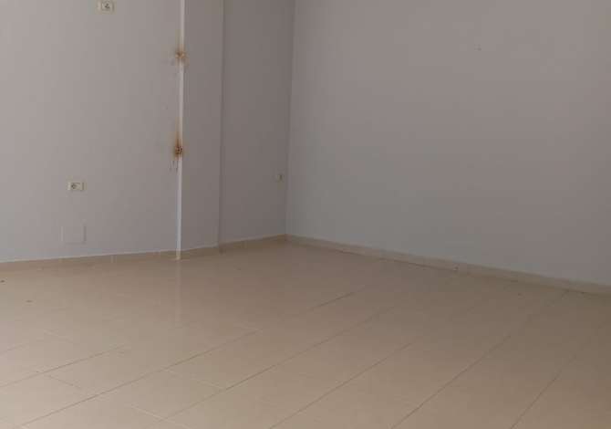 Jepet Ambient Komercial Me Qera, Astir, Ish Kastrati Unaza, Tirane - 40 M2 !