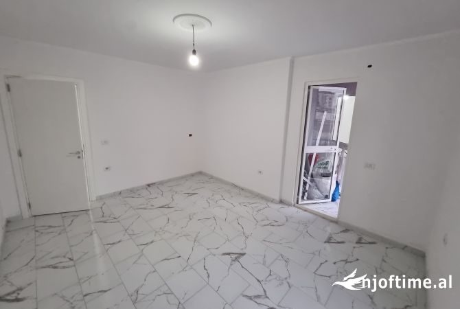 Shtepi ne shitje 1+1 ne Tirane - 138,000 Euro