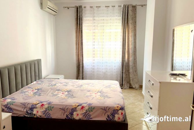 Shtepi me qera 2+1 ne Tirane - 450 Euro