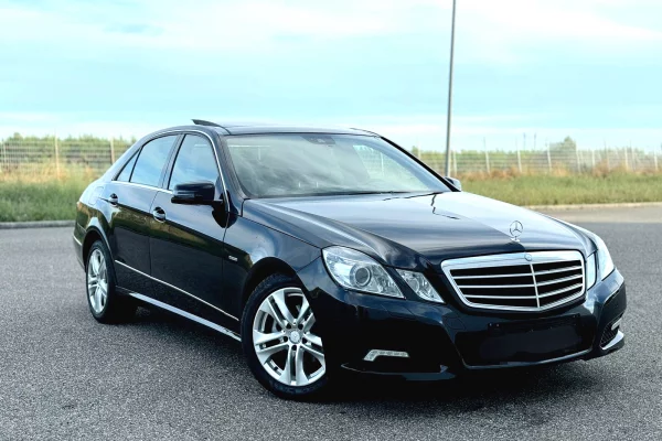 Makina ne shitje ne Tirane - 9,700 Euro