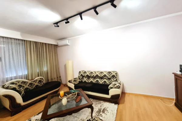 Shtepi me qera Apartament ne Tirane, 2+1, Mobilimi E mobiluar, Pagesa 50,000  Leke.