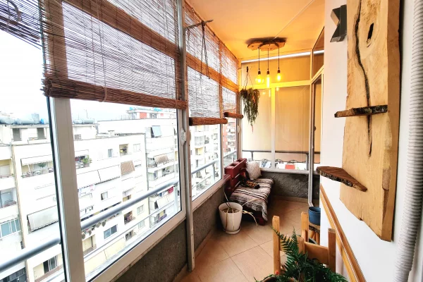 Shtepi me qera Apartament ne Tirane, 2+1, Mobilimi E mobiluar, Pagesa 50,000  Leke.