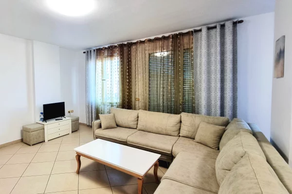 Shtepi me qera 2+1 ne Tirane - 630 Euro