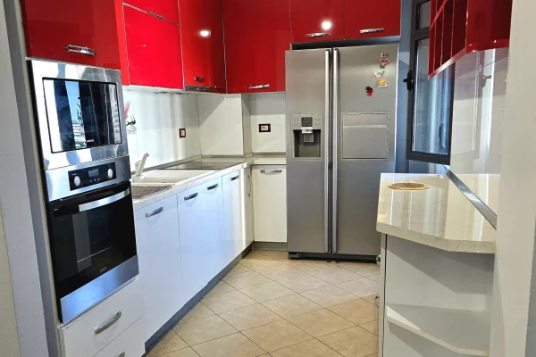 Appartamento in affitto a Tirana 2+1, Arredato