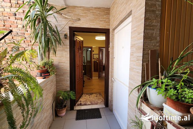 Shtepi me qera Apartament ne Tirane, 2+1, Mobilimi E mobiluar, Pagesa 590  Euro.