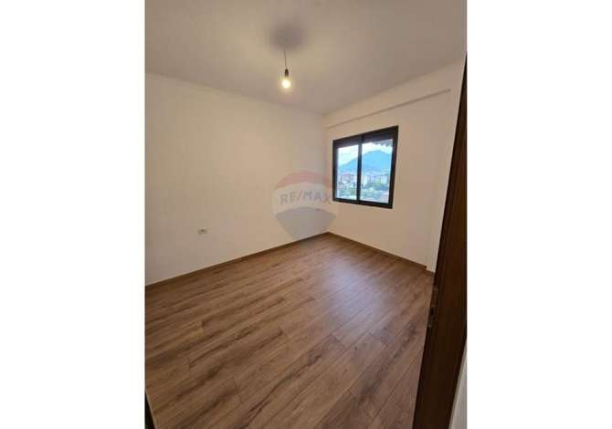 Shtepi ne shitje 1+1 ne Tirane - 90,000 Euro
