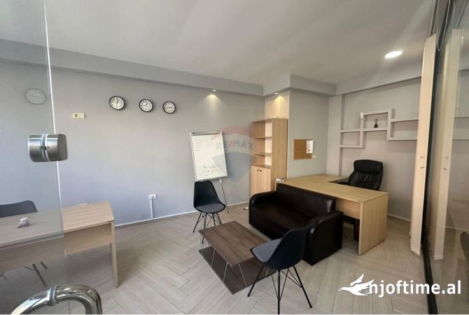 Ambient biznesi me qera 3+1 ne Tirane - 650 Euro