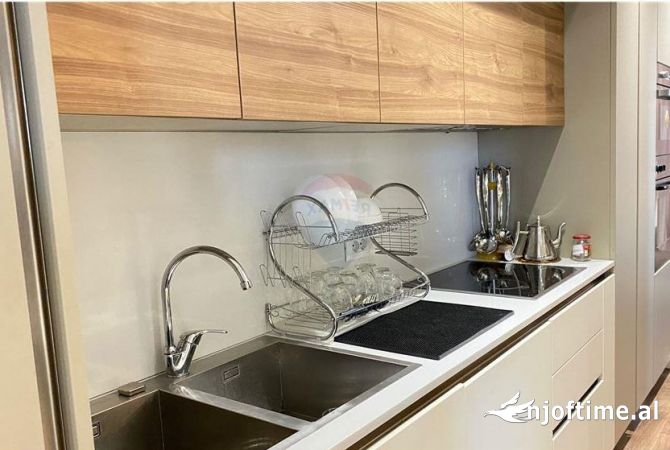 Shtepi me qera 3+1 ne Tirane - 1,700 Euro