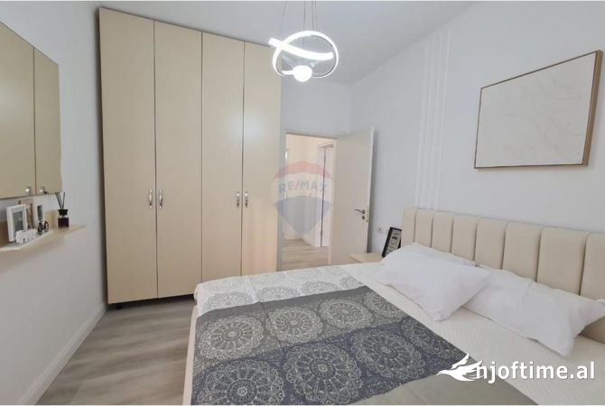 Shtepi ne shitje Apartament ne Tirane, 2+1, Mobilimi E mobiluar, Pagesa 138,000  Euro.