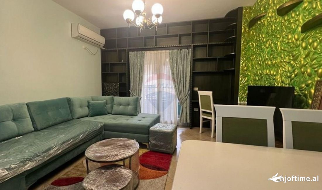 Shtepi me qera Apartament ne Tirane, 1+1, Mobilimi E mobiluar, Pagesa 550  Euro.