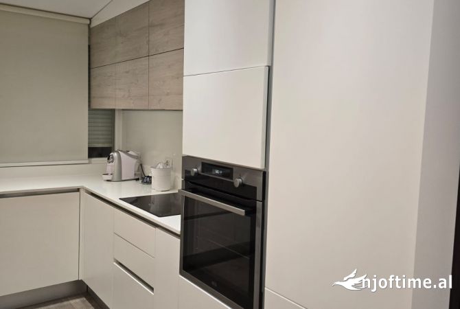 Shtepi me qera Apartament ne Tirane, 2+1, Mobilimi E mobiluar, Pagesa 1,200  Euro.