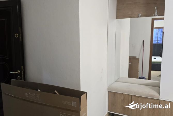 Shtepi me qera 2+1 ne Tirane - 700 Euro