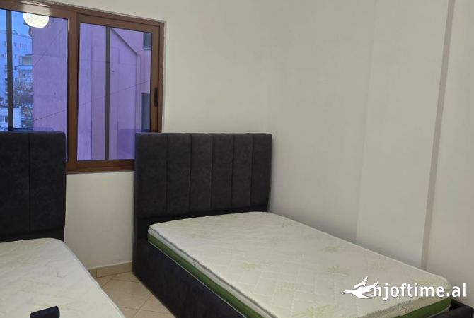 Shtepi me qera 2+1 ne Tirane - 700 Euro