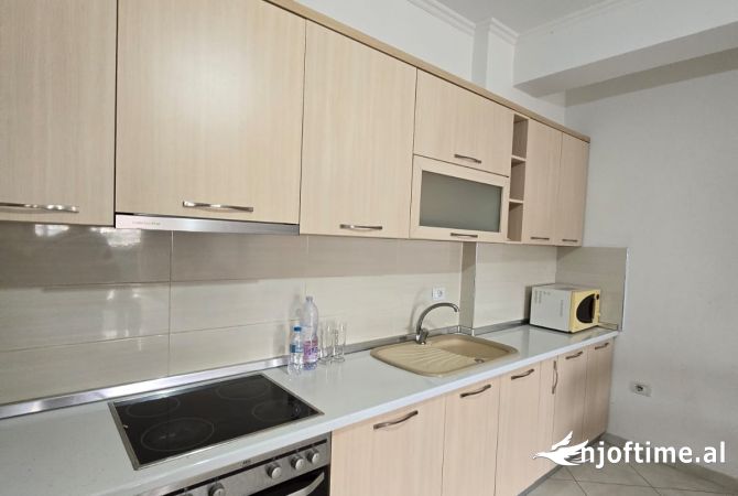 Shtepi me qera 2+1 ne Tirane - 450 Euro
