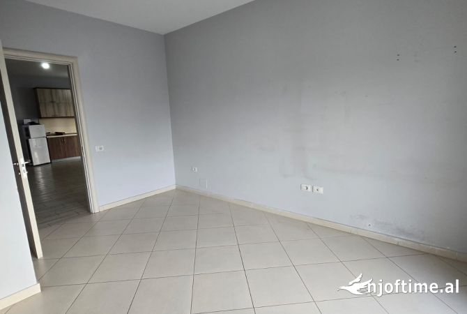 Shtepi me qera 2+1 ne Tirane - 550 Euro