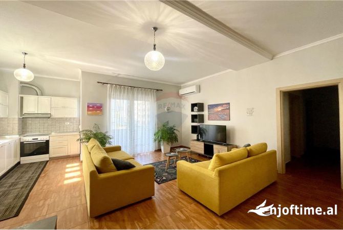 Shtepi me qera 2+1 ne Tirane - 800 Euro