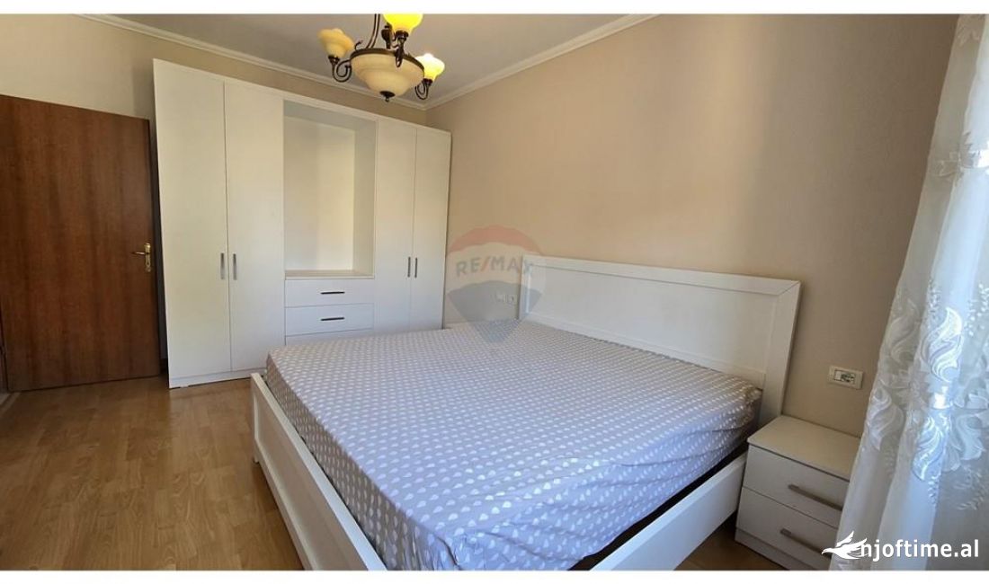 Shtepi me qera Apartament ne Tirane, 1+1, Mobilimi E mobiluar, Pagesa 550  Euro.