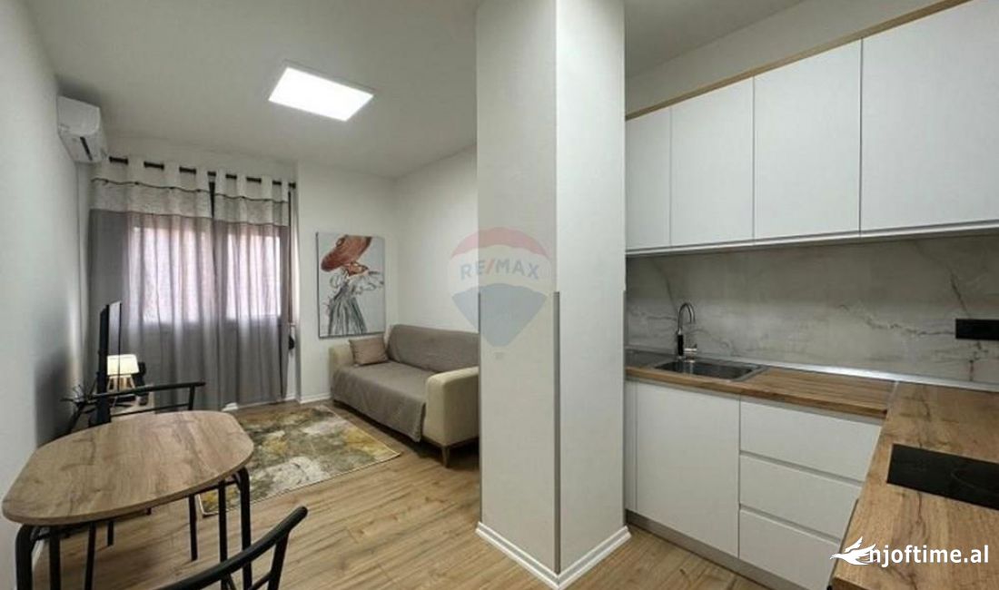 Shtepi me qera Apartament ne Tirane, 1+1, Mobilimi E mobiluar, Pagesa 550  Euro.