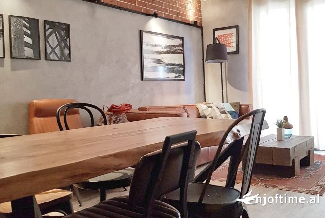 Shtepi ne shitje Apartament ne Tirane, 2+1, Mobilimi E mobiluar, Pagesa 195,000  Euro.