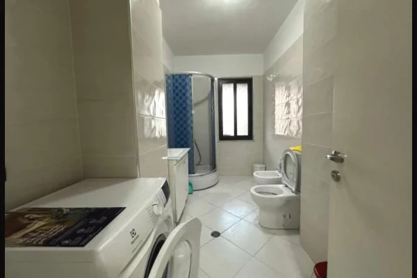 Shtepi me qera 2+1 ne Tirane - 125 Euro