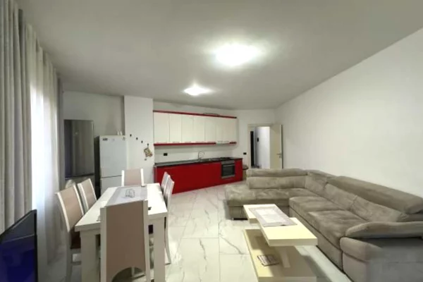 Shtepi me qera 2+1 ne Tirane - 125 Euro