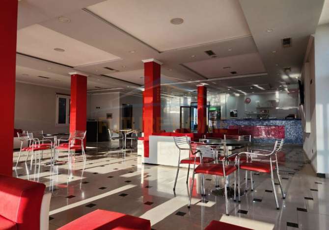 Ambient biznesi me qera 2+1 ne Tirane - 1,500 Euro
