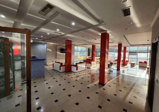 Ambient biznesi me qera 2+1 ne Tirane - 1,500 Euro