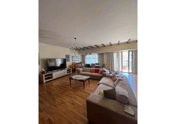 Shtepi ne shitje 3+1 ne Tirane - 550,000 Euro