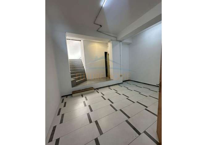 Ambient biznesi me qera 3+1 ne Tirane - 1,300 Euro