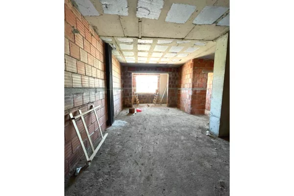 House for Sale 2+1 in Tirana - 109,000 Euro