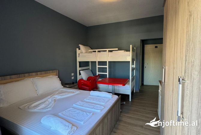 Shtepi ne shitje Apartament ne Durres, 2+1, Mobilimi E mobiluar, Pagesa 160,500  Euro.