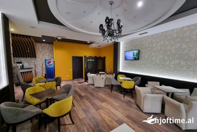 Ambient biznesi ne shitje 2+1 ne Elbasan - 132,000 Euro
