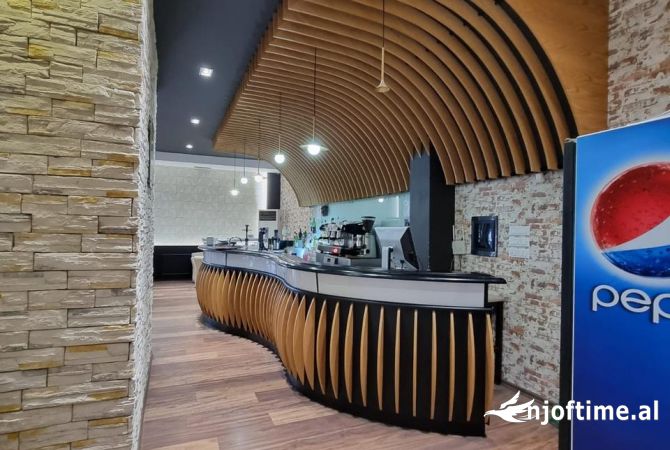 Ambjent biznesi ne shitje 2+1 ne Elbasan - 132,000 Euro