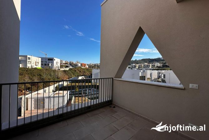 Shtepi ne shitje Apartament ne Tirane, 2+1, Mobilimi Bosh, pa mobiluar, Pagesa 377,000  Euro.